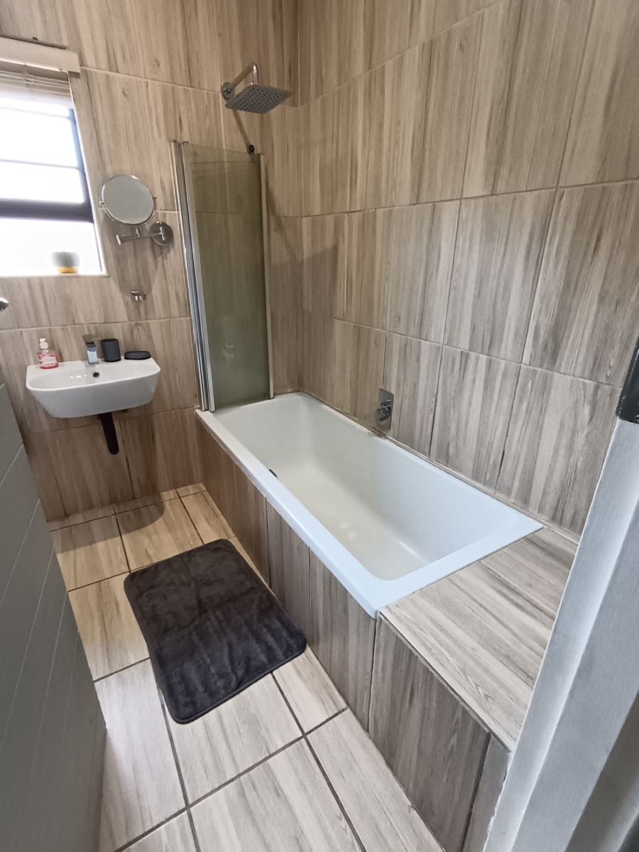 4 Bedroom Property for Sale in Aston Bay Eastern Cape